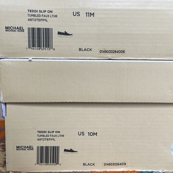 Michael Kors TEDDI SLIP ON
TUMBLED FAUX LTHR
49T2TEFP1L
Black 
Platform Sneakers - Picture 16 of 16